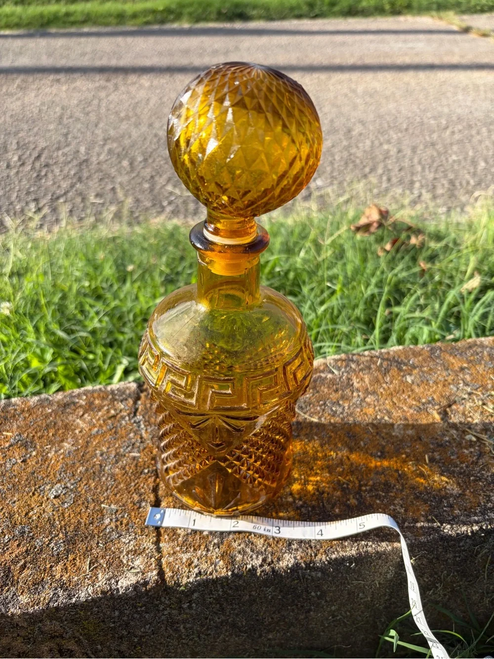 Amber Glass Decanter With Stopper